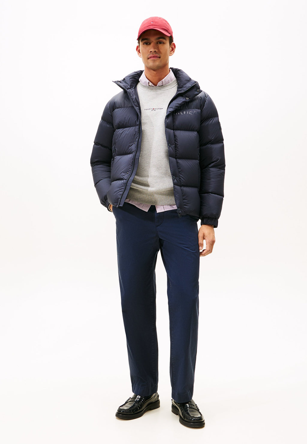 HOODED PUFFER Media 2