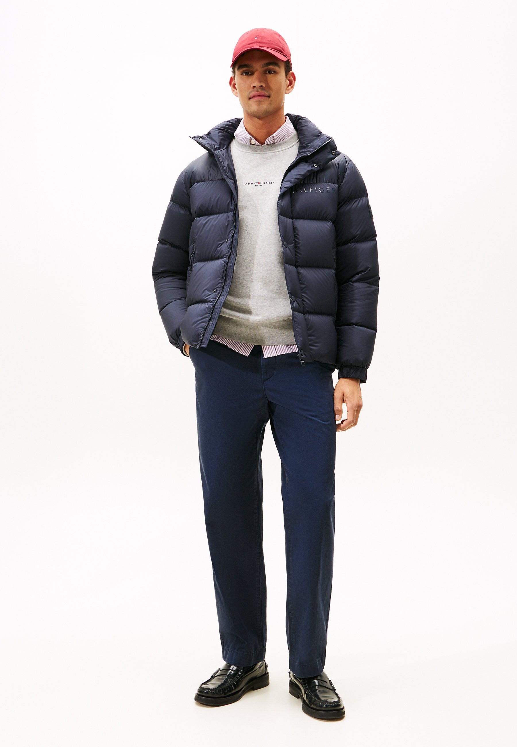 HOODED PUFFER Media 2
