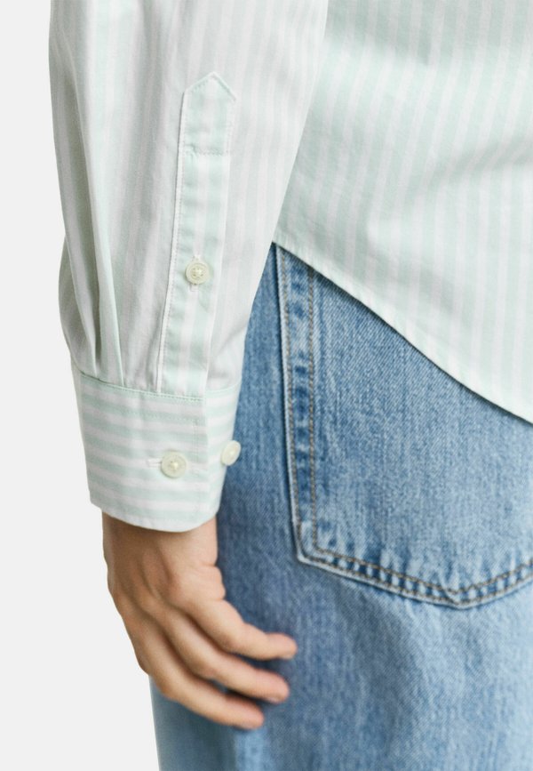 GANT REG CLASSIC POPLIN STRIPED SHIRT