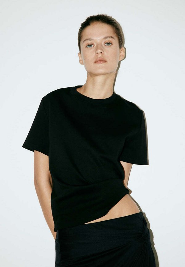 Mango ADULT - Basic T-shirt - black