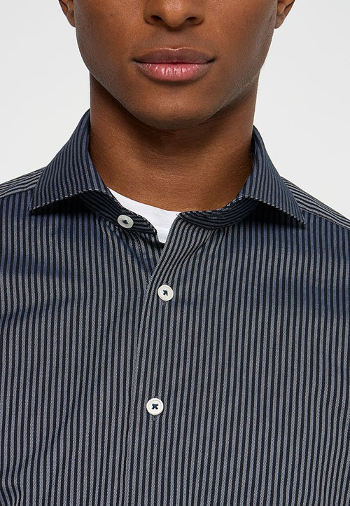 1927: SHIRT L/S Media 2
