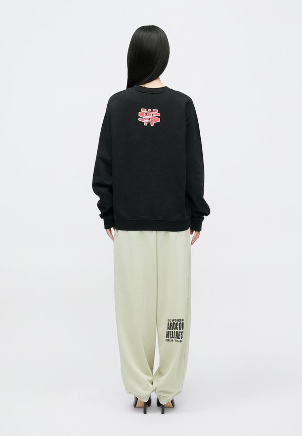 032c ONE DOLLAR BILL CREW NECK