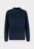Dunkel gestrickter Polo-Pullover mit langen Ärmeln, der abwechselnd dunkle grüne und marineblaue Streifen aufweist, mit klassischem Kragen und geripptem Saum.