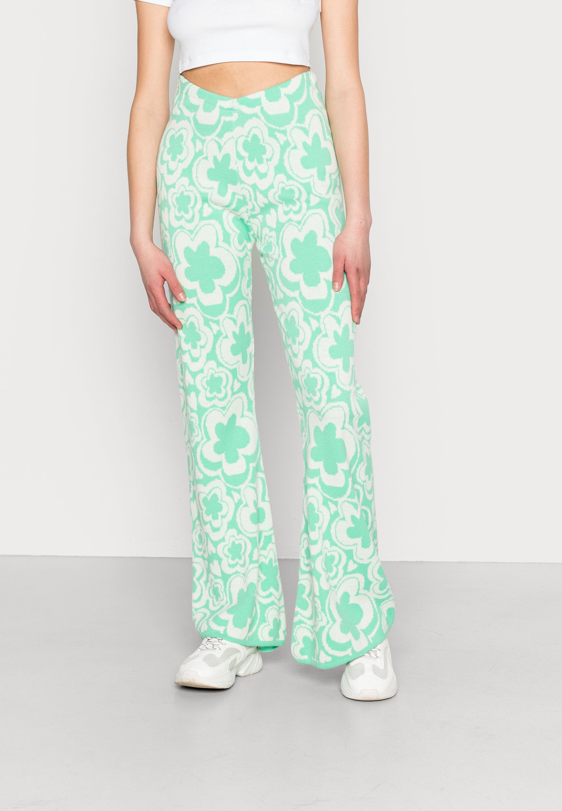 Vintage Supply FLARE IN WAVY FLOWER INTARSIA