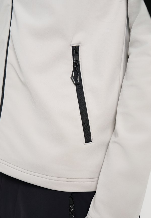 EA7 Emporio Armani