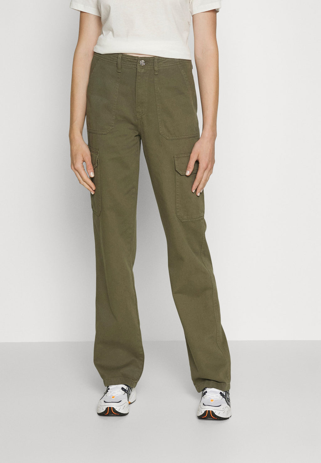 ONLMALFY PANT Media 3
