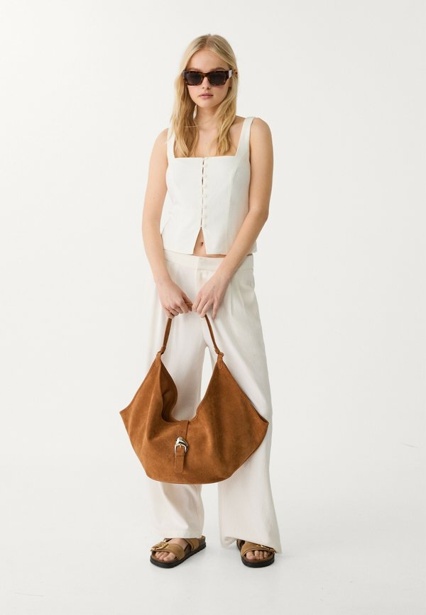 Stradivarius WITH BUTTONS