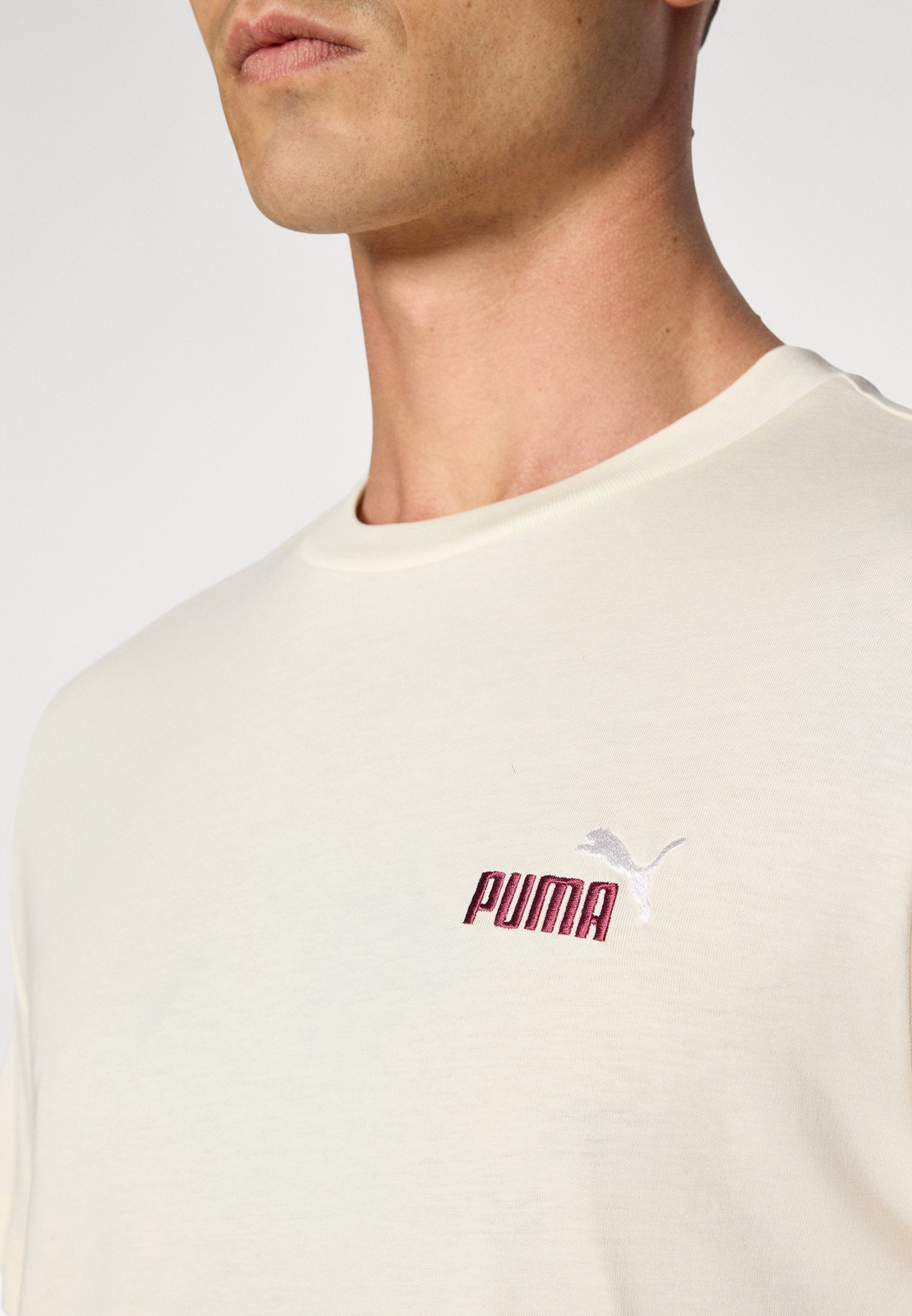 Puma 2 COLOR SMALL NO. 1 LOGO TEE