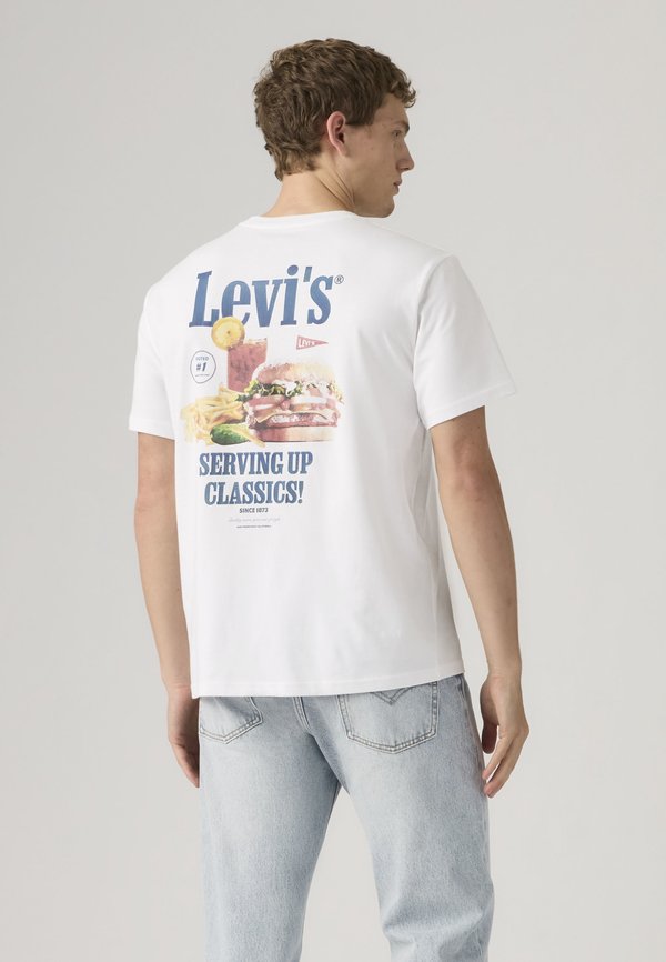 Levi's® RELAXED FIT TEE - Print T-shirt - white plus