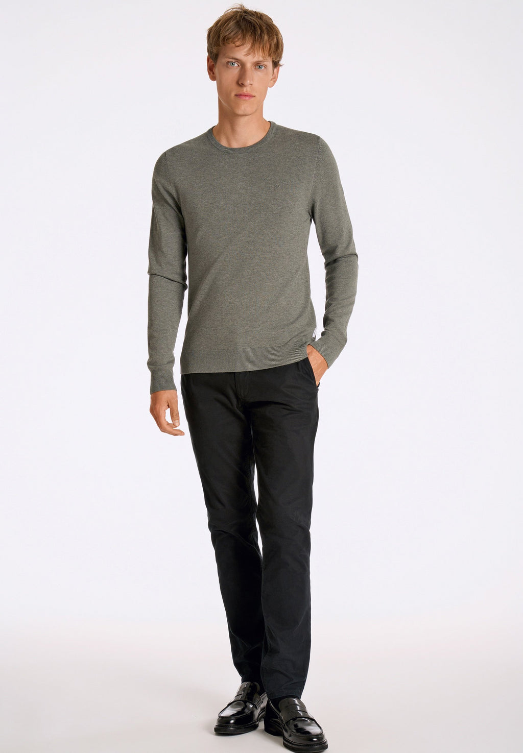 ECOVERO L/S O-NECK Media 2