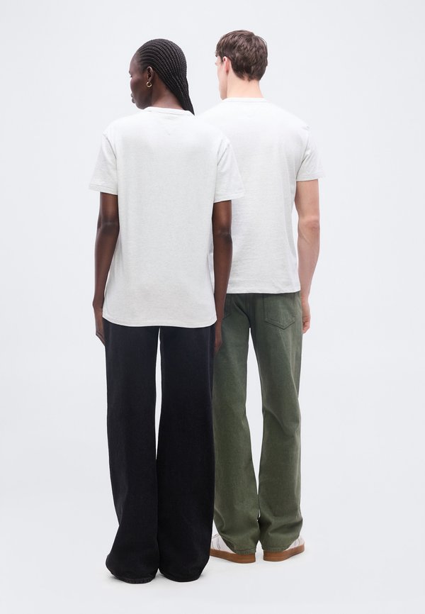 Tommy Jeans GRAPHIC PEACHED JERSEY T-SHIRT