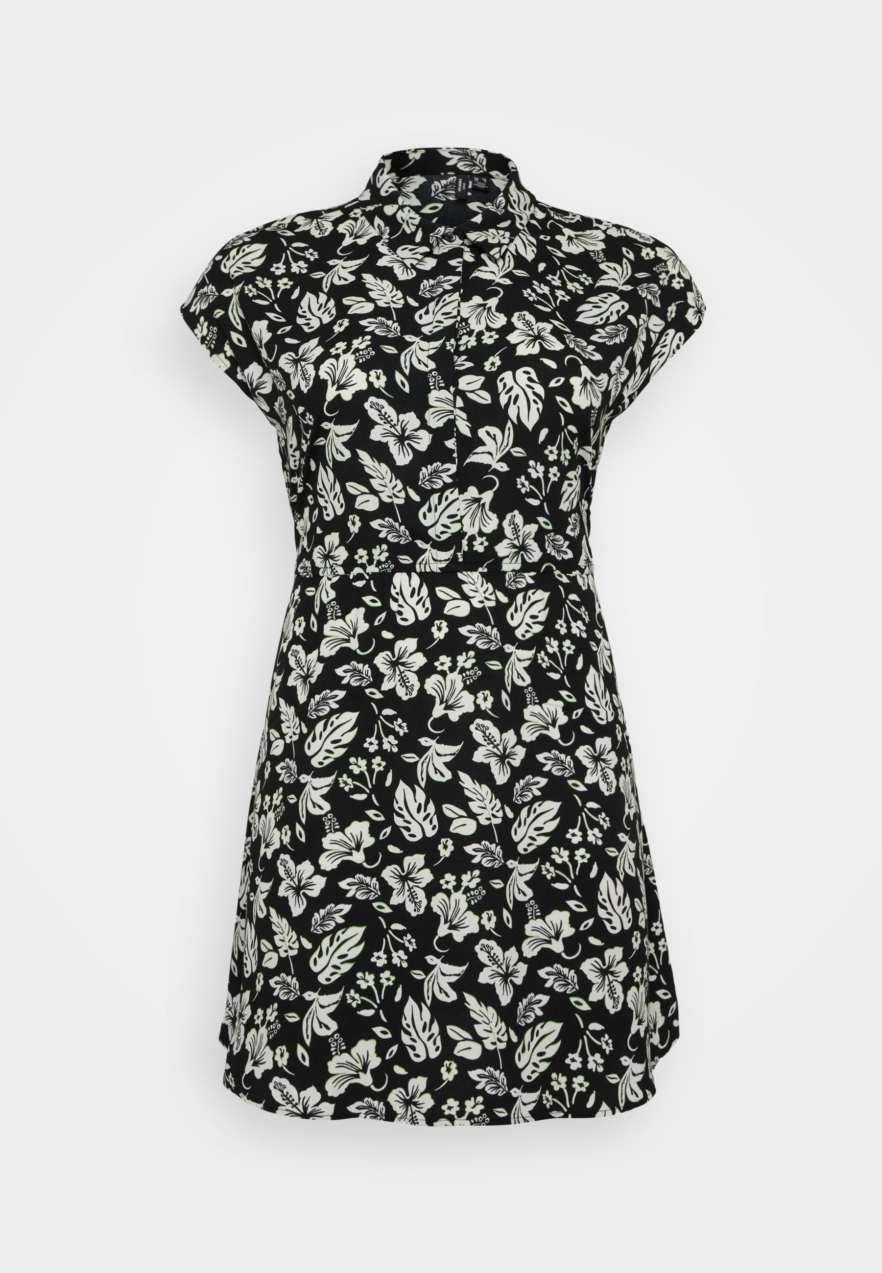 Kleid aus schwarzem Stoff mit floralen Mustern, kurzen Cap-Ärmeln, einem knöpfbaren Kragen und einer taillierten Passform mit ausgestelltem Rock.