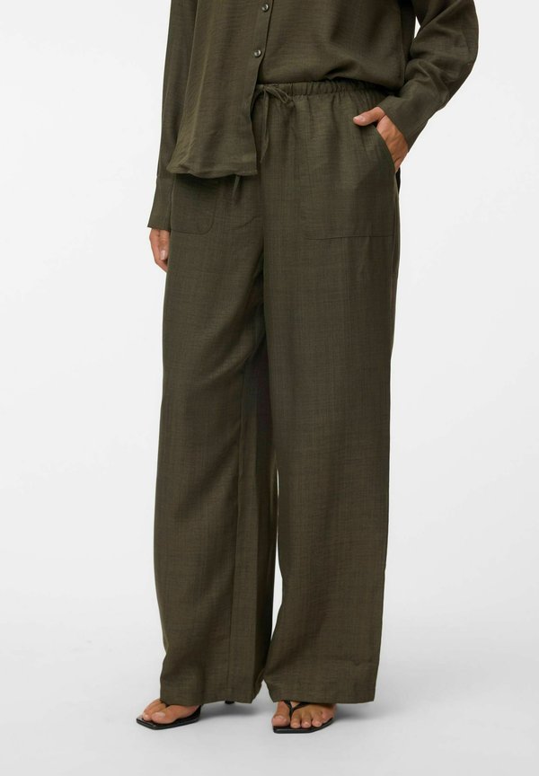 Vero Moda VMMELANEY HW LOOSE PANT WVN NOOS - Trousers - forest night