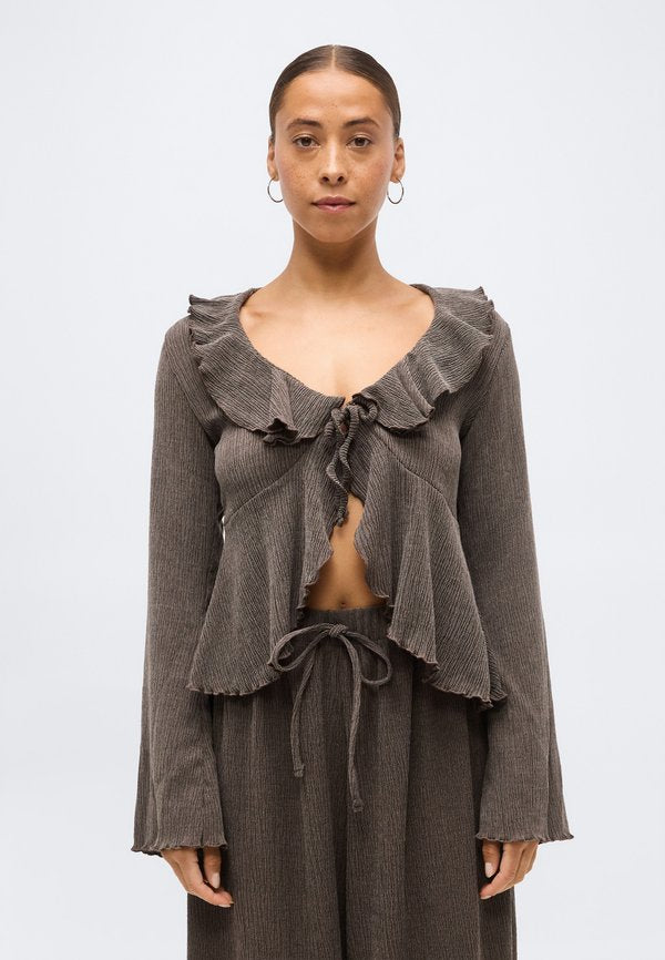 Vero Moda Petite VMLUNA FLOUNCE - Long sleeved top - chocolate brown