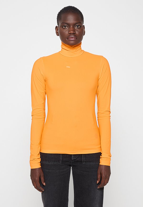MM6 Maison Margiela