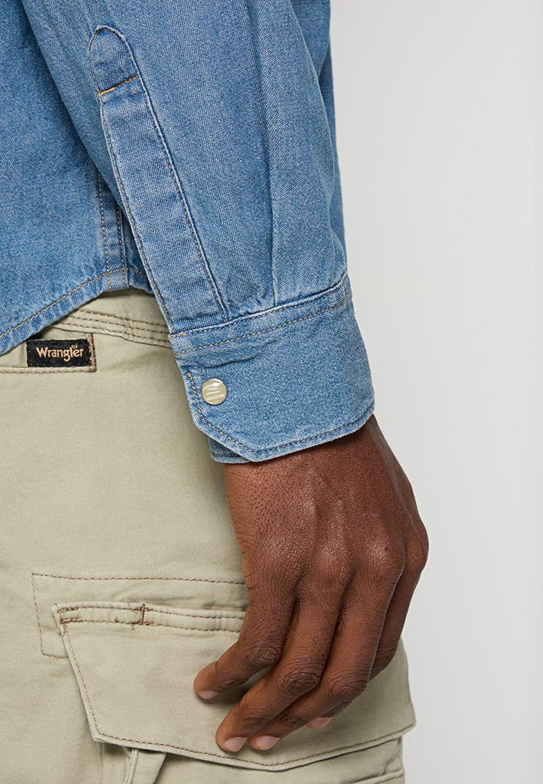 Wrangler MODERN FIT