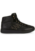 Schwarze High-Top-Sneaker aus Leder mit goldfarbenen Nieten an der Seite und schwarzen Schnürsenkeln. Mit strukturierten Akzenten und einer Gummisohle.