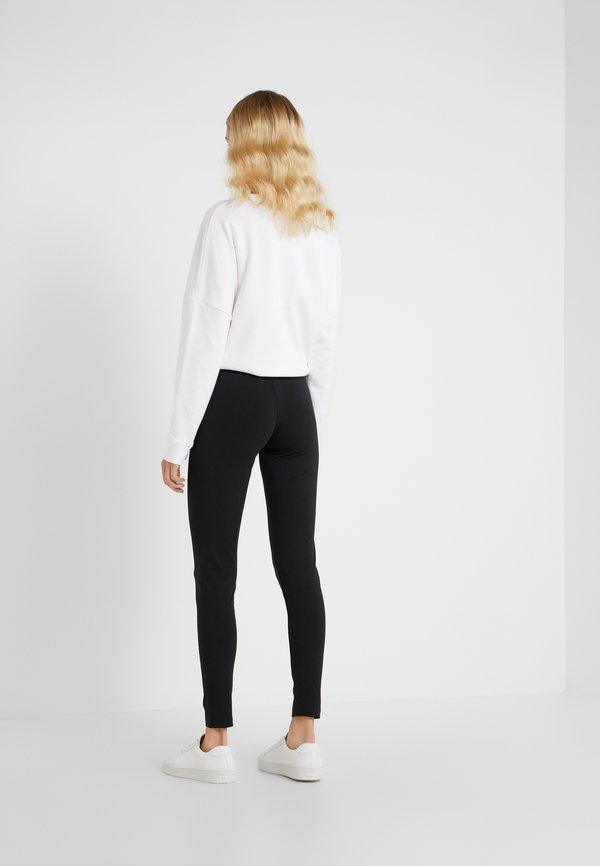 EA7 Emporio Armani