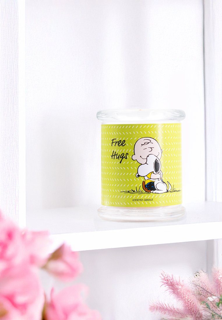 Peanuts FREE HUGS