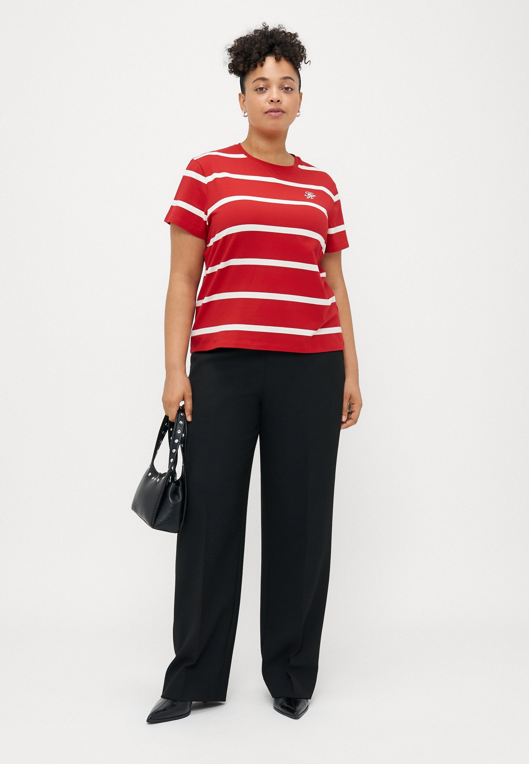 CURVE LOGO EMBROIDERY JERSEY CREW NECK T-SHIRT Media 2