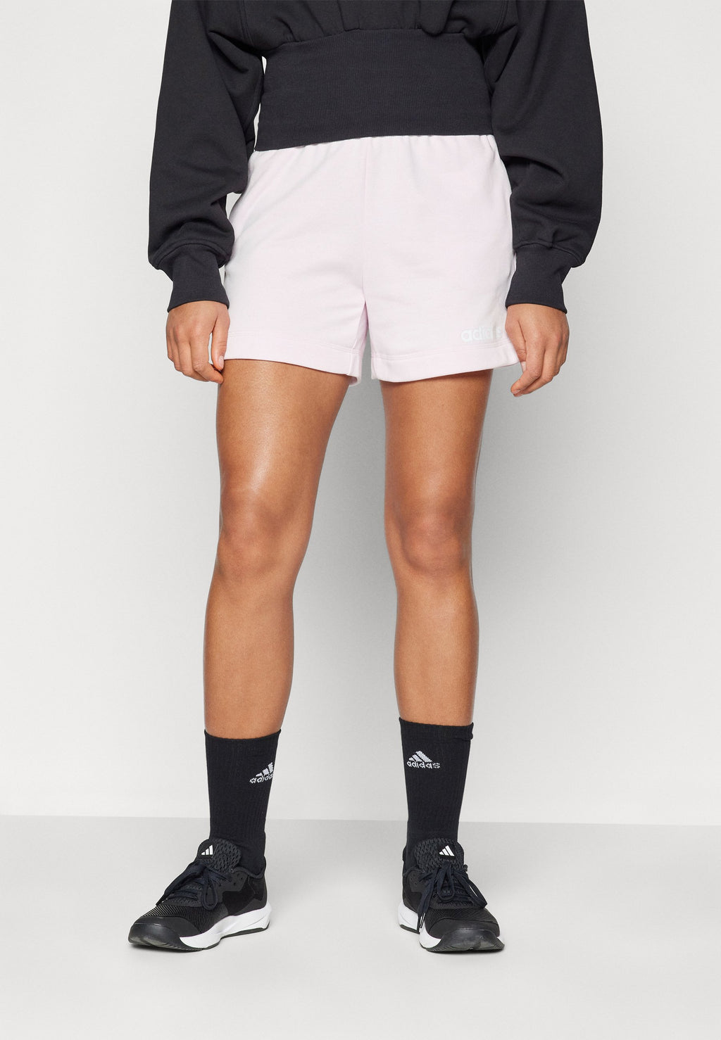 adidas Sportswear ESSENTIALS LINEAR SHORTS