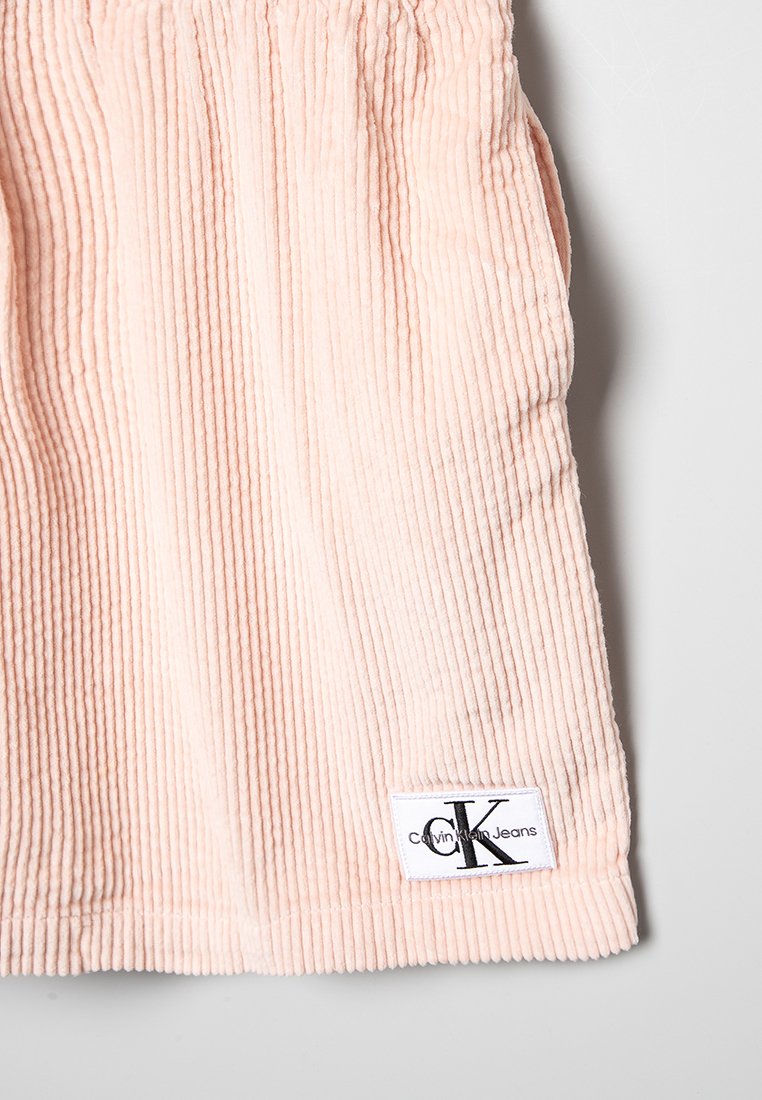 Calvin Klein SOFT RIBCORD VOLUME