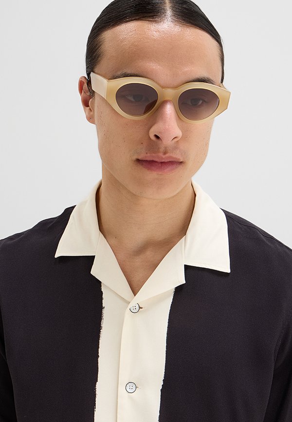 MONOKEL EYEWEAR POLLY
