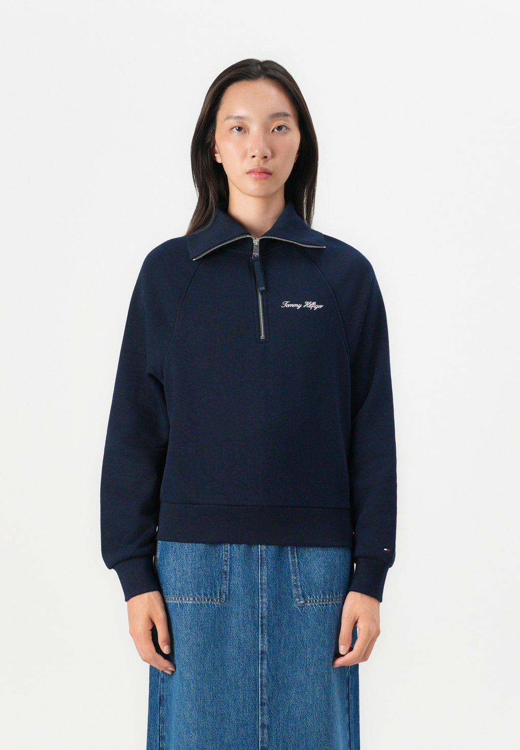 CLASSIC SCRIPT HALF-ZIP Media 3