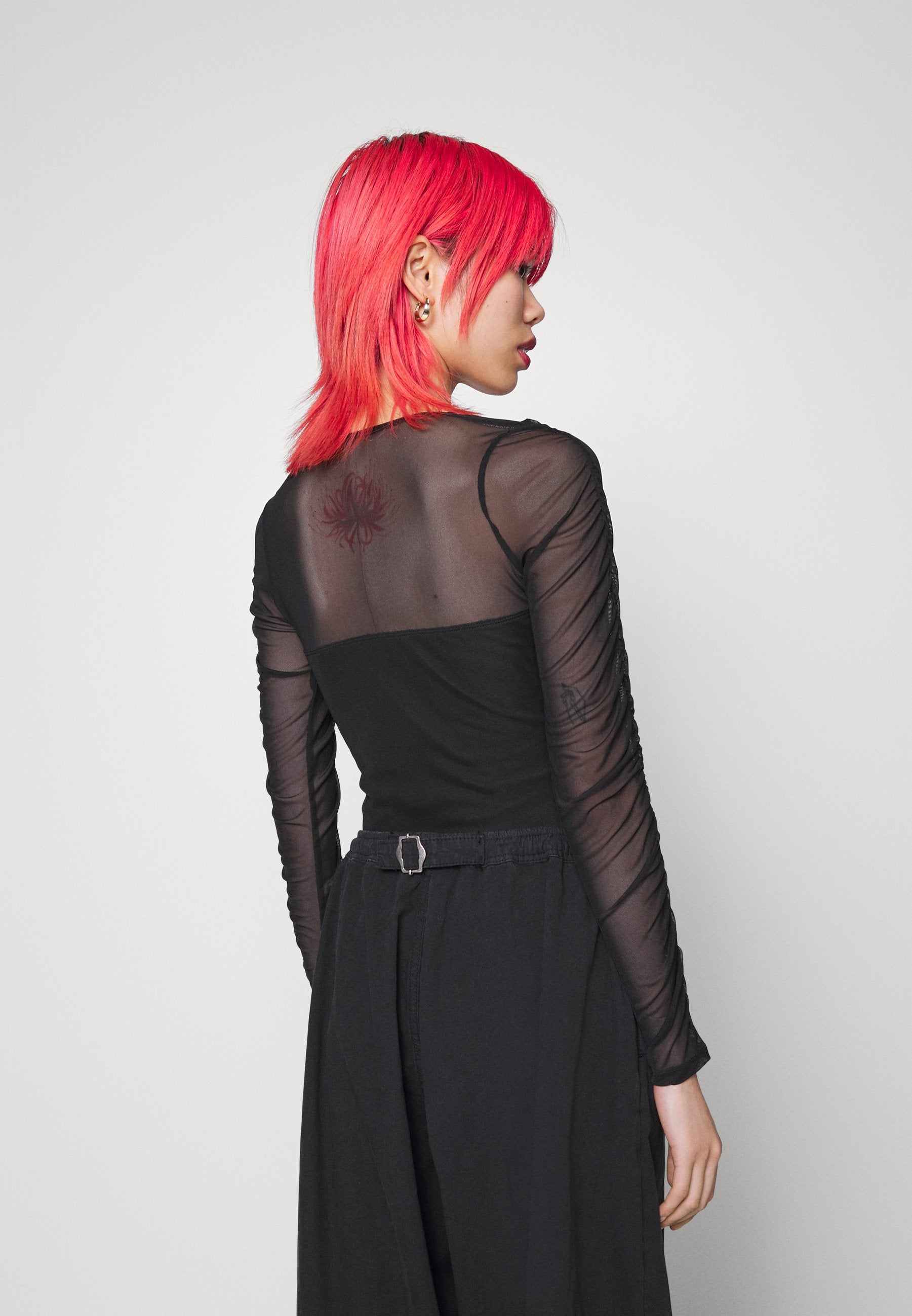 Hollister Co. SLEEVES SEAMED