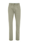 Hellgrüne Hose aus strukturiertem Baumwollstoff, mit geradem Schnitt, einem Knopfverschluss und Gürtelschlaufen.
