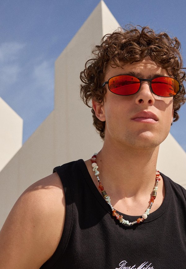 Bershka POLARISED SPORTS SUNGLASSES - Sunglasses - red
