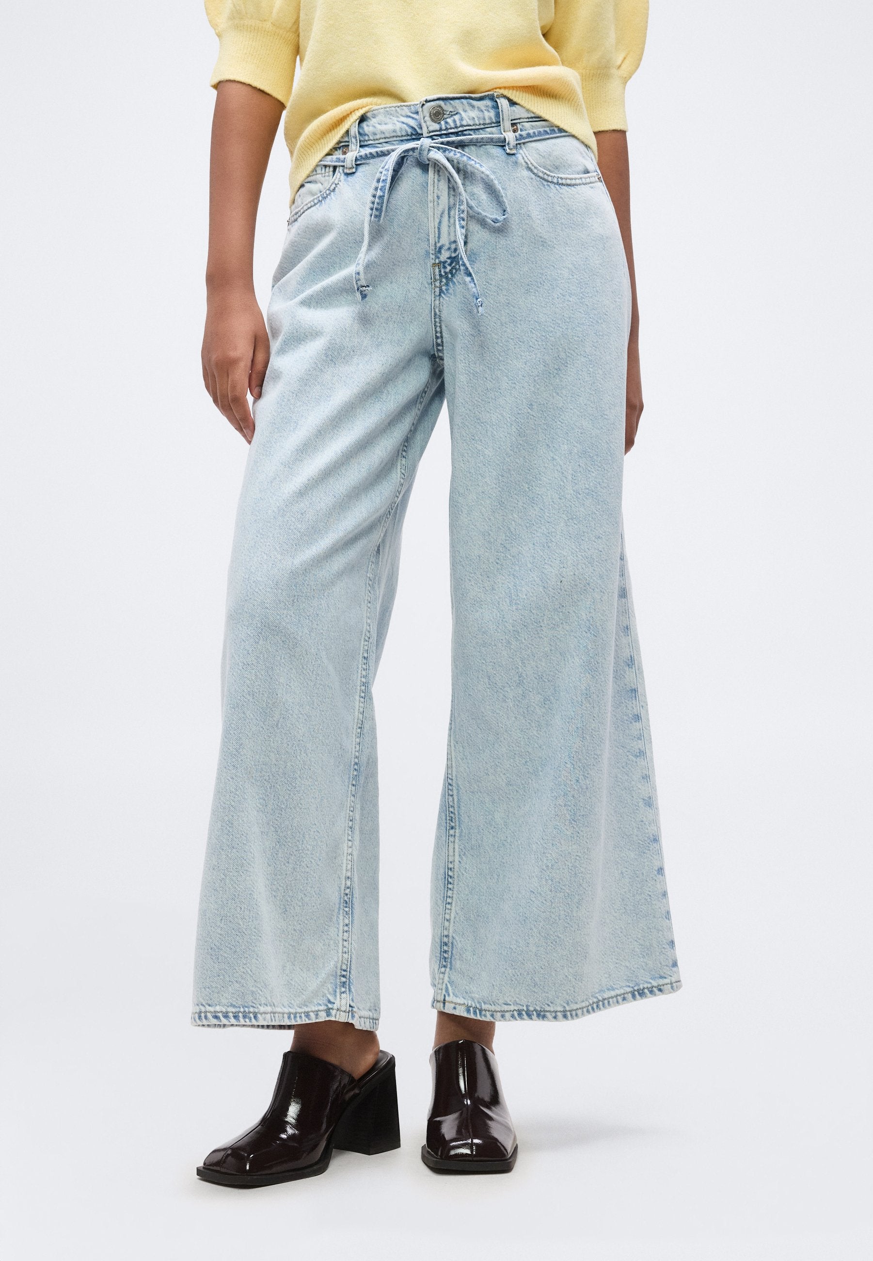 GAP Petite LUPINE