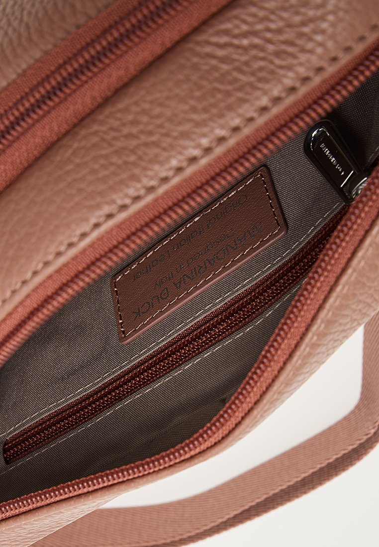 Mandarina Duck