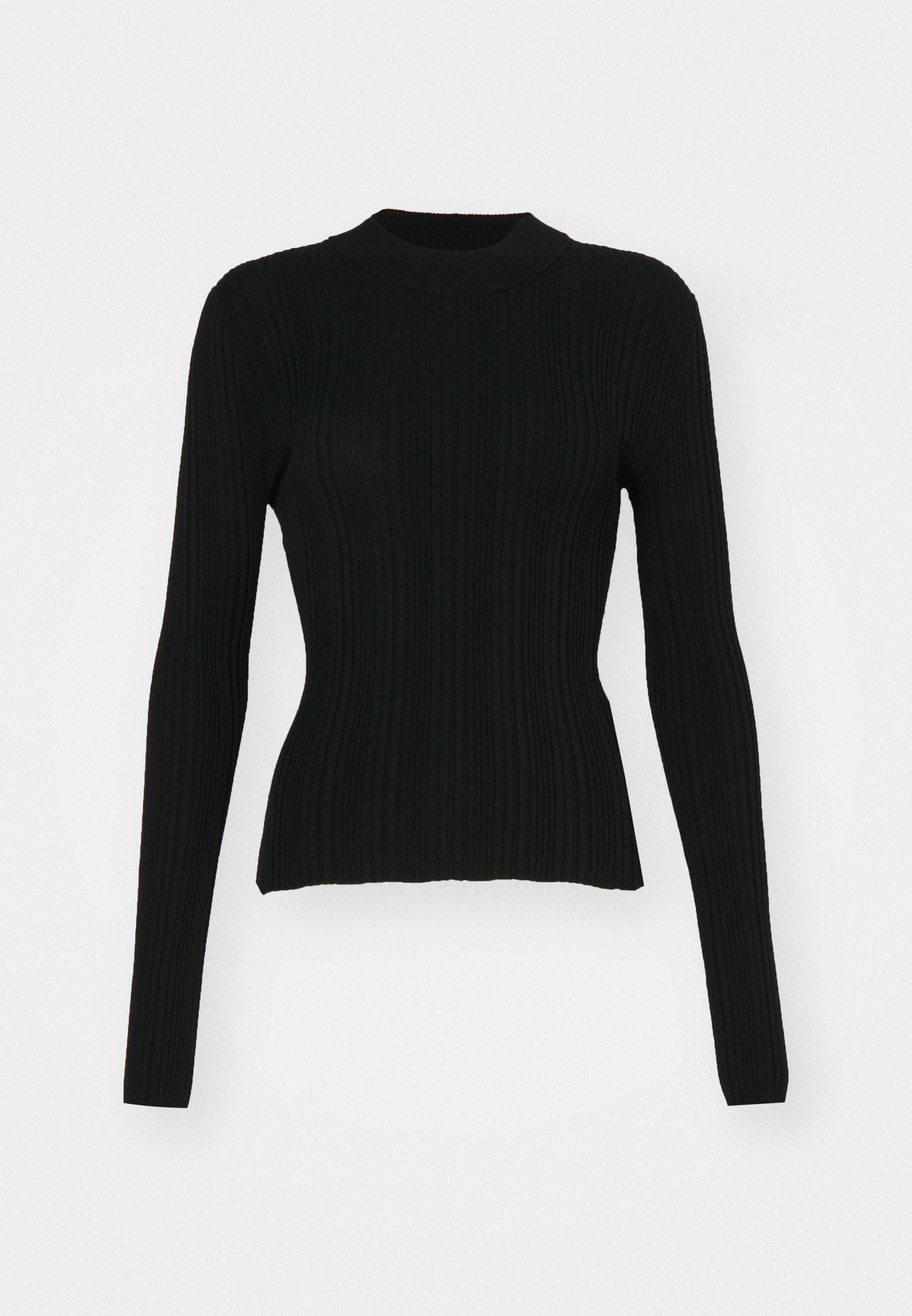 Schwarzer gerippter Pullover mit langen Ärmeln, hohem Kragen und taillierter Silhouette. Das Material scheint dehnbar und hat vertikale Streifen. Kürzere Schnittführung am Saum.