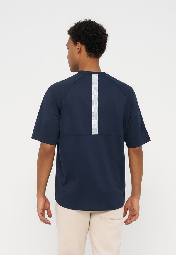EA7 Emporio Armani