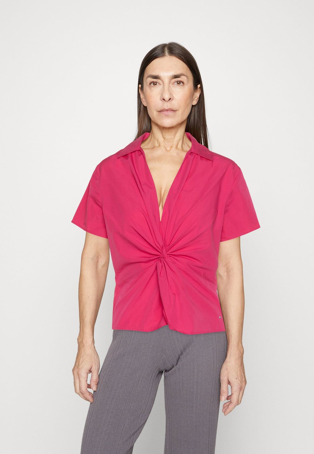 SOLID POPLIN TWIST Media 3