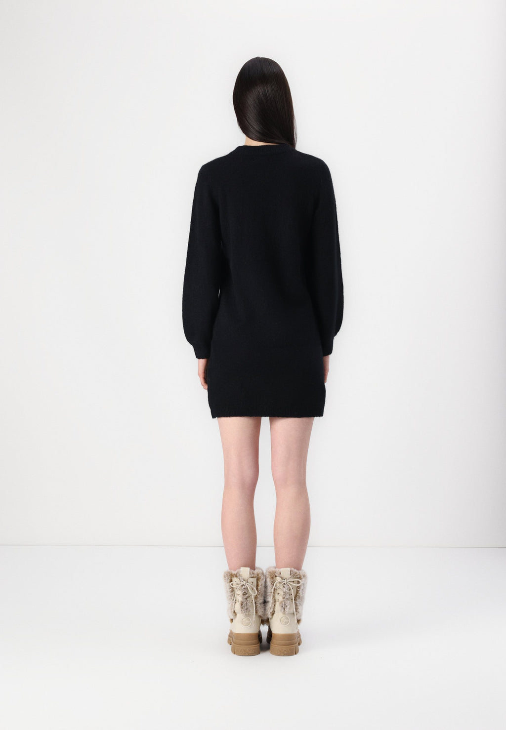 Object OBJEVE NONSIA DRESS