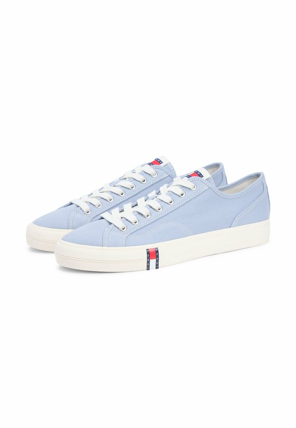 Tommy Jeans ARCHIVE FLAG STRIPE CANVAS TRAINERS