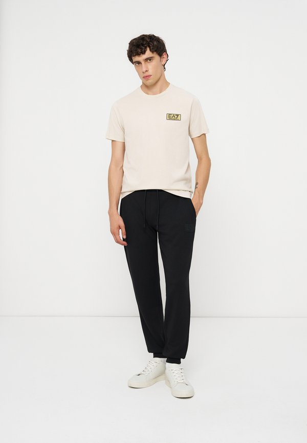 EA7 Emporio Armani