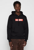 Schwarzer Hoodie mit einer Fronttasche und rotem "DIESEL"-Logo. Mit einer Kapuze mit Kordelzug sowie gerippten Bündchen und Saum. Weicher Stoff.
