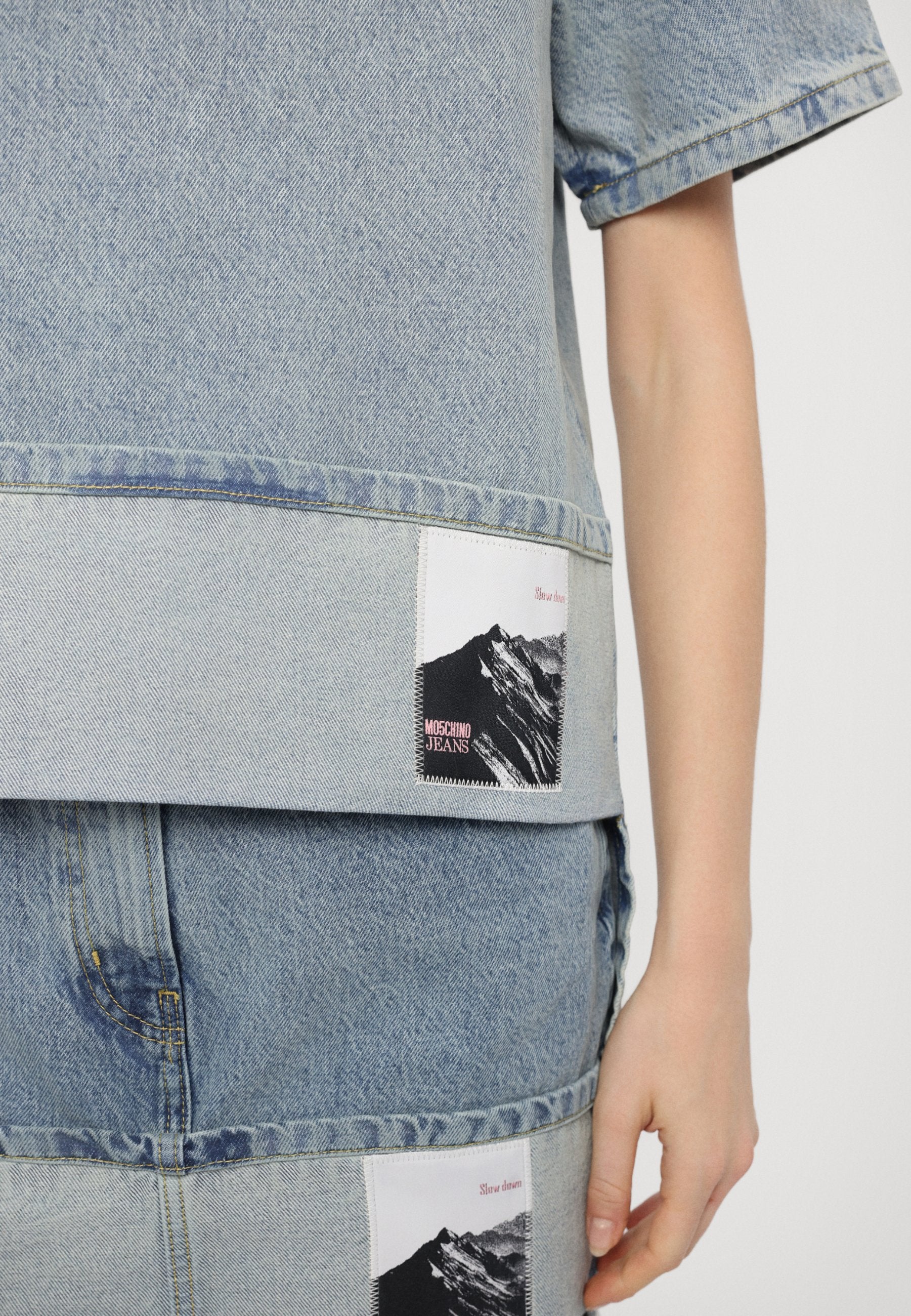 MOSCHINO JEANS