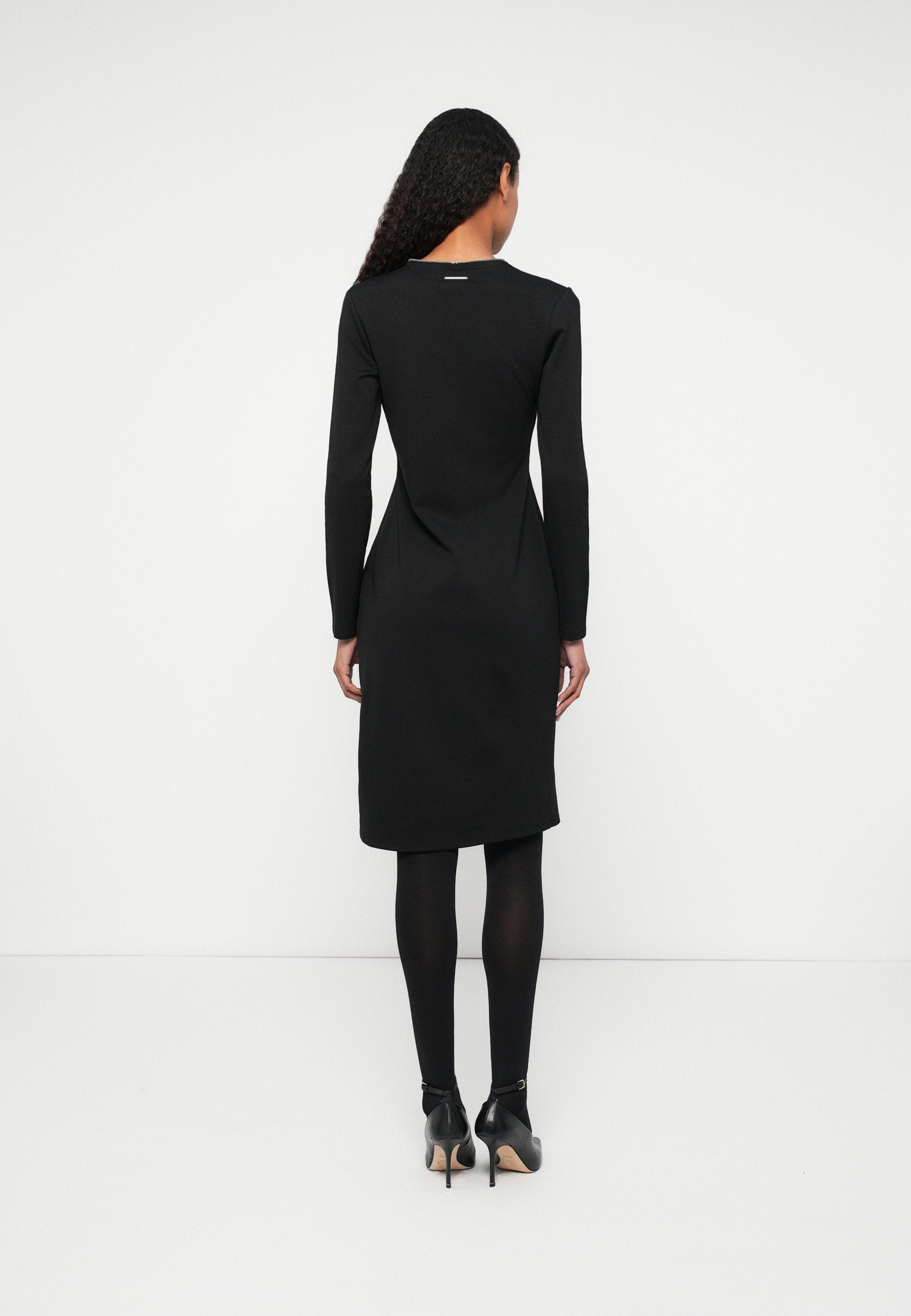 ZIP DETAIL DRESS Media 4