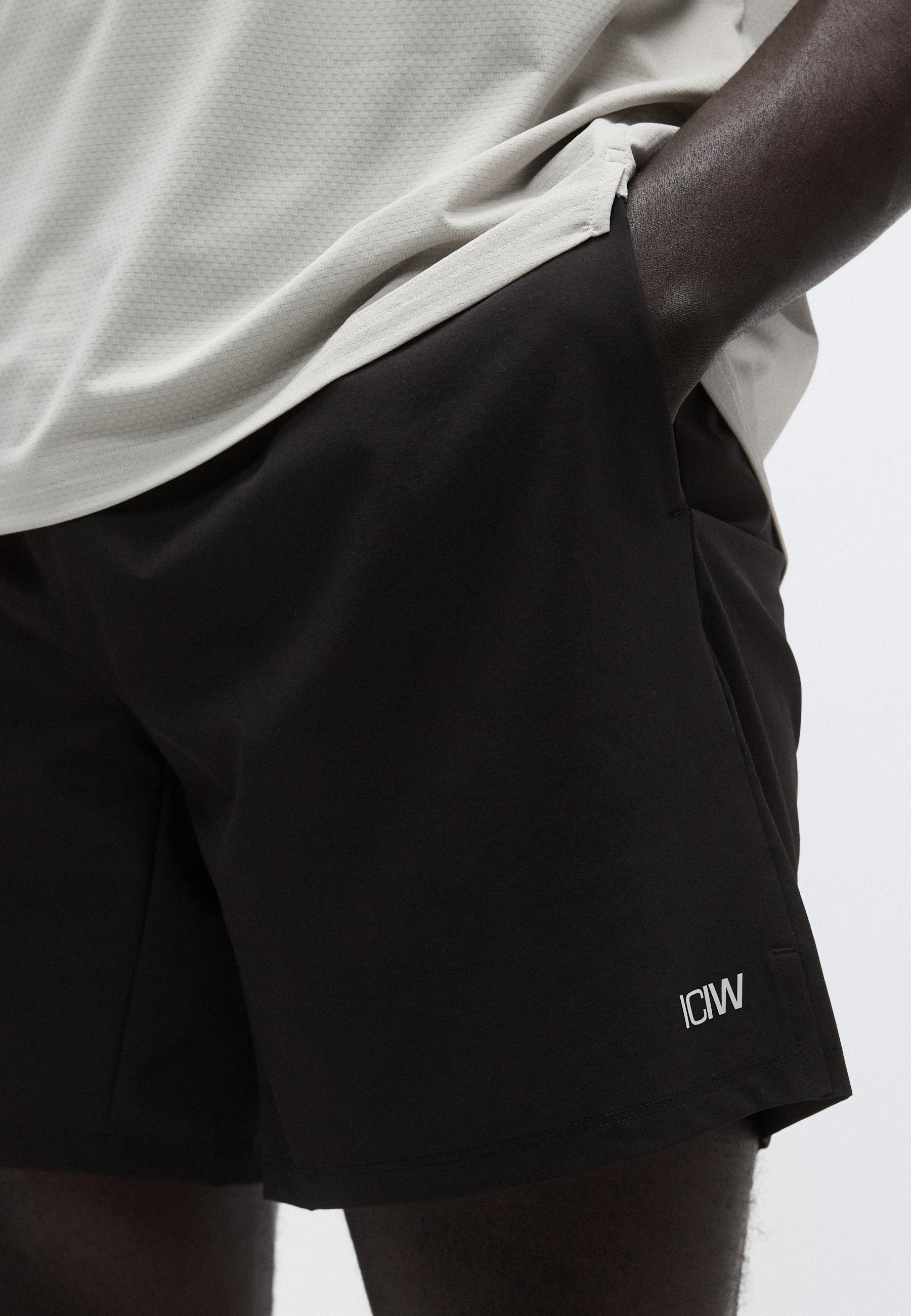 ICANIWILL TRAINING SHORTS
