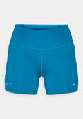Aqua-blaue Sportshorts mit hohem Bund, glatter Textur und seitlichen Ausschnitten mit weißen Akzenten. Hergestellt aus dehnbarem, feuchtigkeitsableitendem Material.