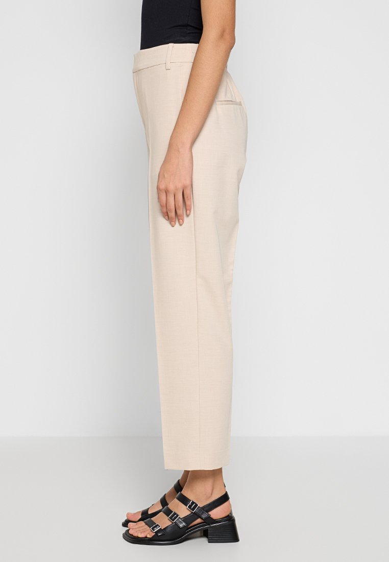 InWear NAXA