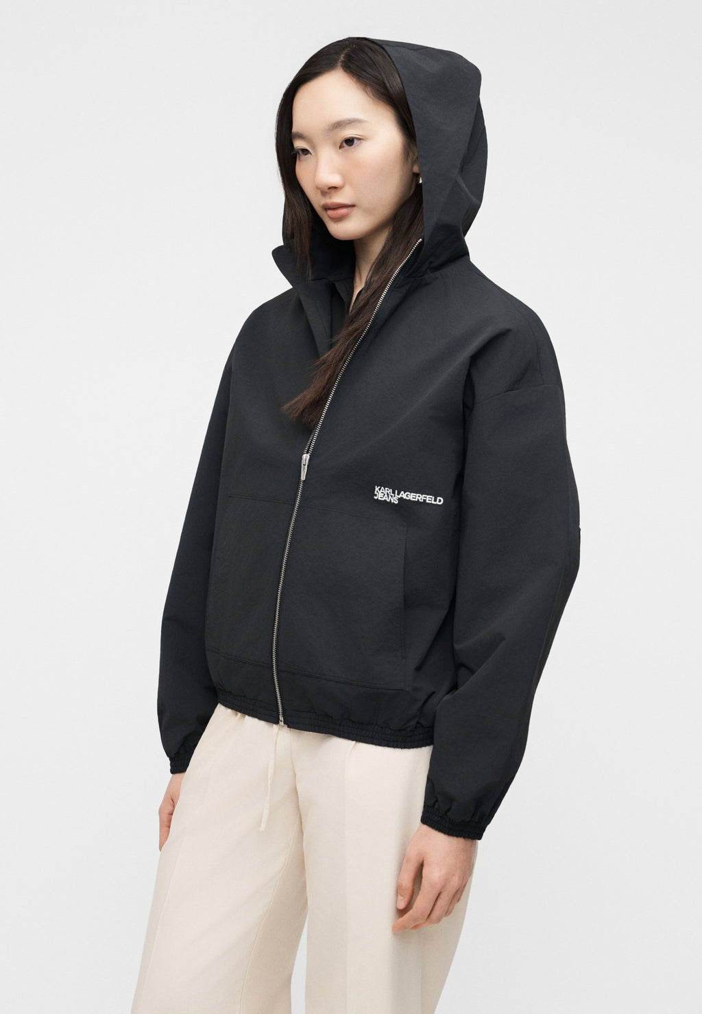 LIGHTWEIGHT HOODED JACKET Media 5
