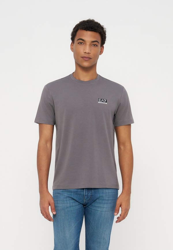 EA7 Emporio Armani