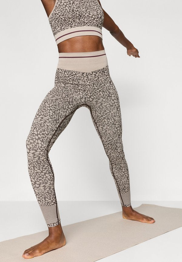 ONLY Play Sports leggings ONPAJESSA Stretch Fit