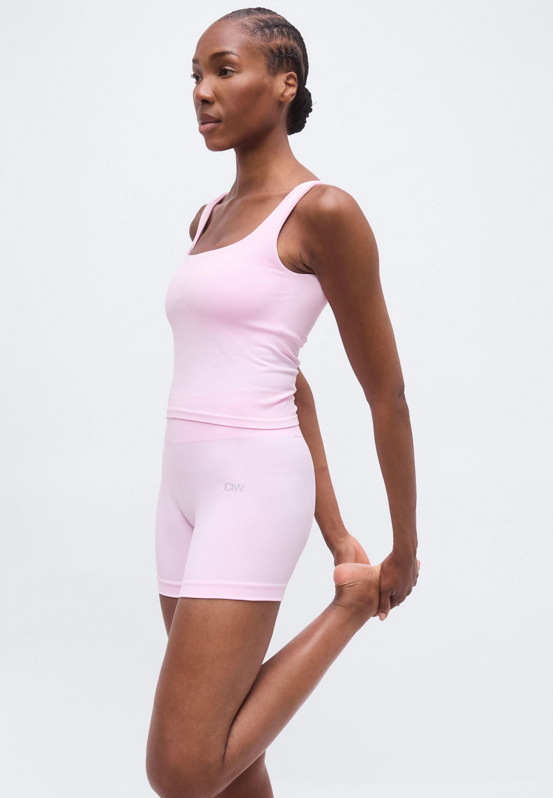 ICANIWILL SMOOTH SEAMLESS MIDI SHORTS