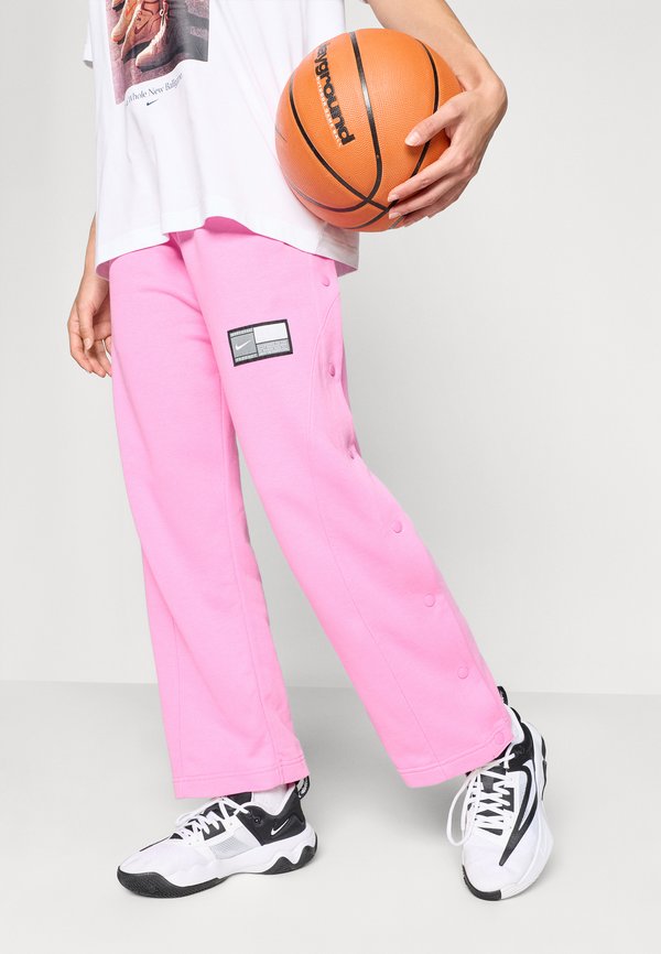 Nike Performance